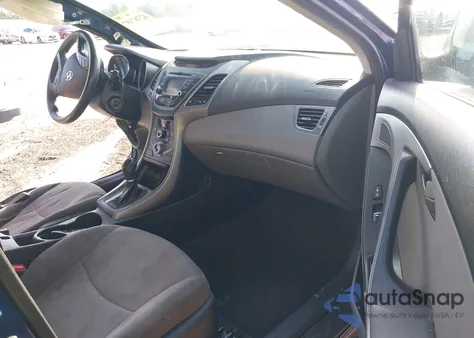 2015 Hyundai Elantra Se z USA, uszkodzony, nr VIN 5NPDH4AE4FH615528